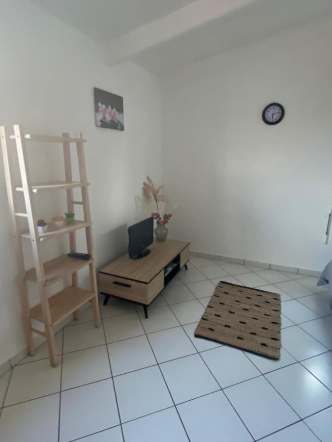 Appartements: Plage & Commerces A 200M 상트 안느 외부 사진
