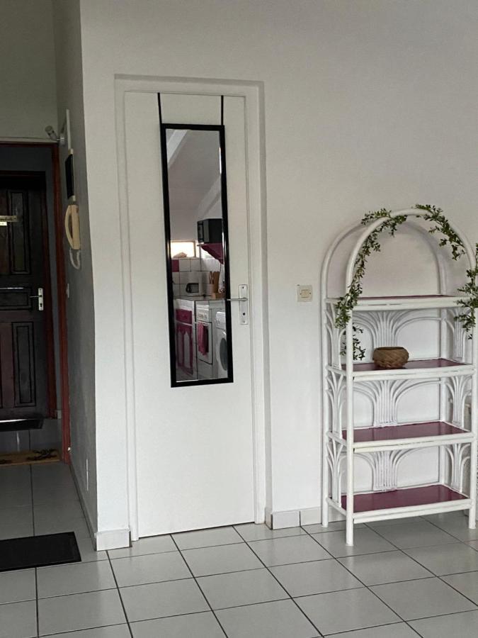 Appartements: Plage & Commerces A 200M 상트 안느 외부 사진